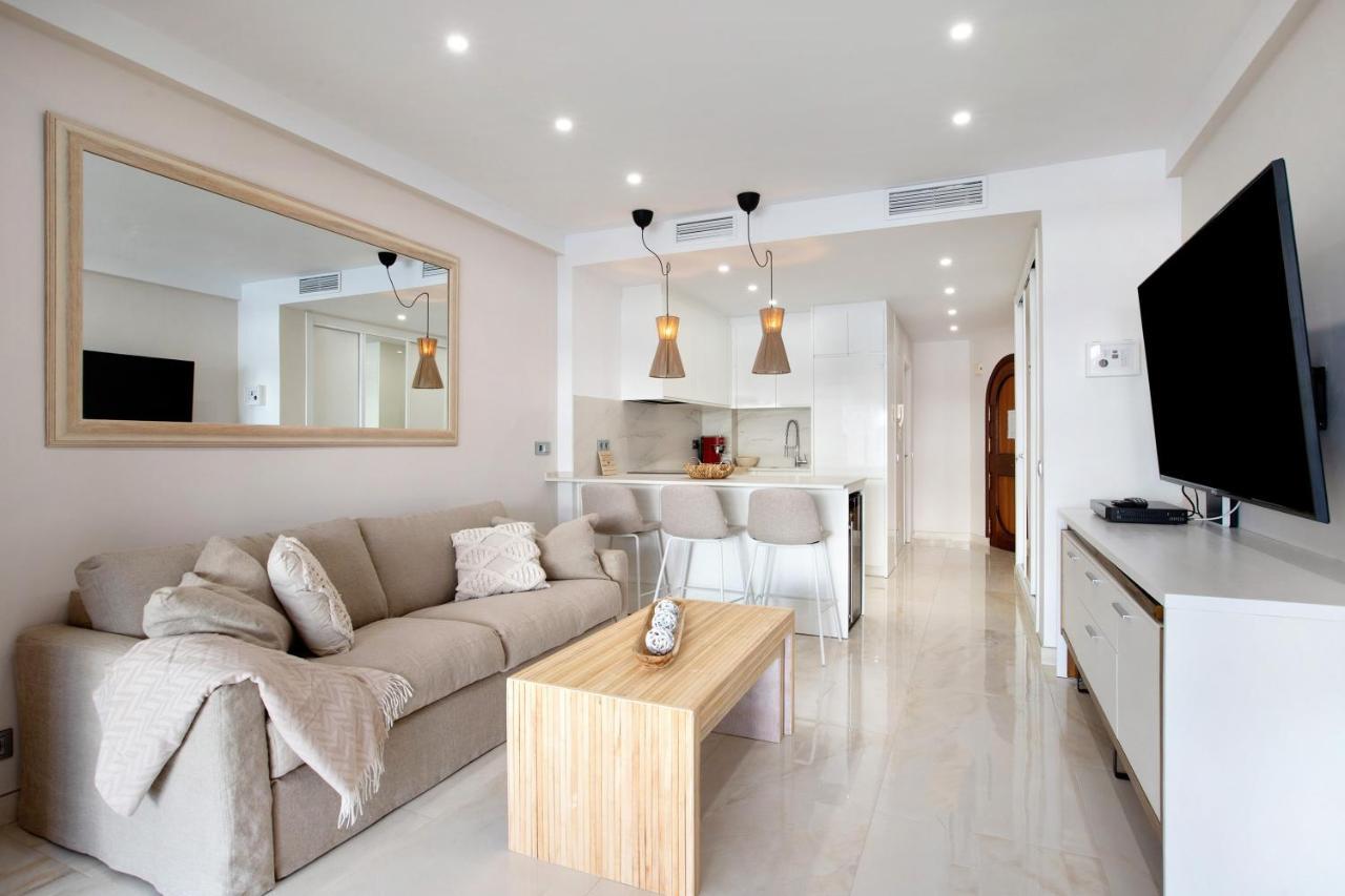 Puerto Marina Luxury Studio 贝纳尔马德纳 外观 照片